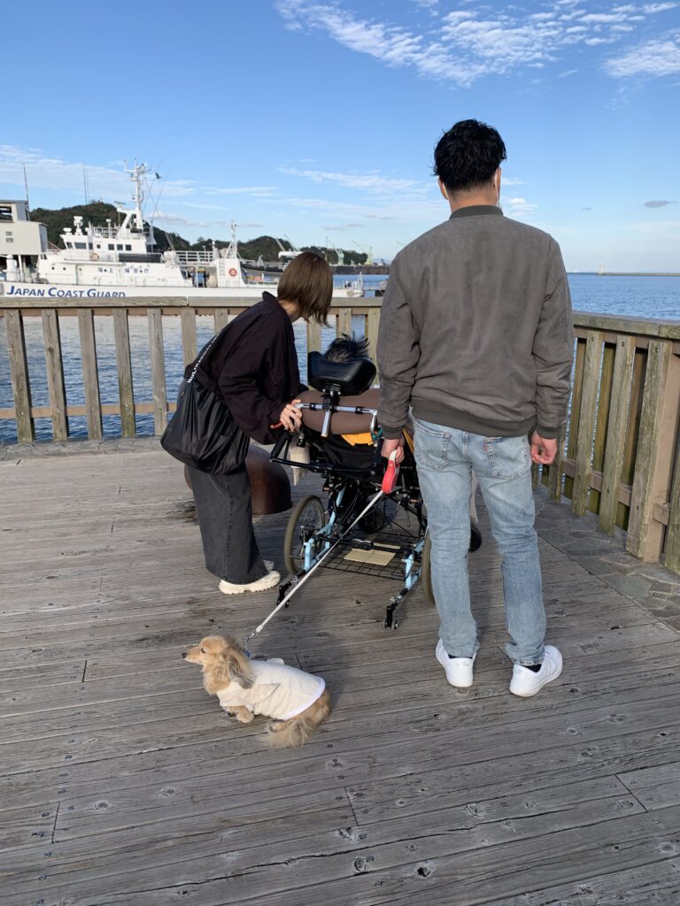 病院から小松島港に外出